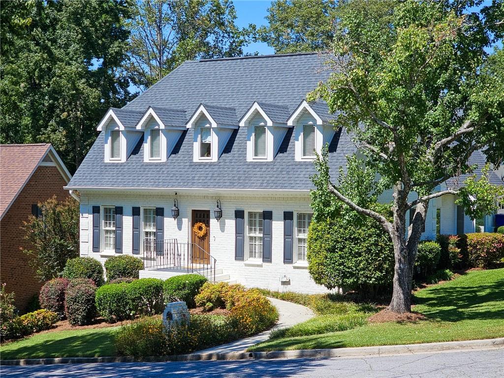 2166 Heritage Heights