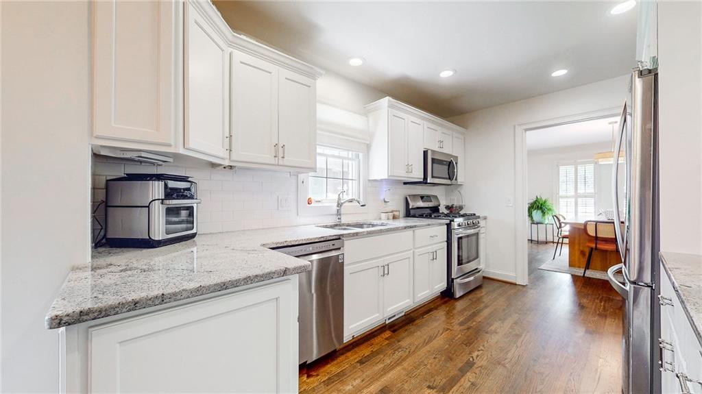 2166 Heritage Heights