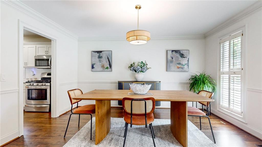 2166 Heritage Heights