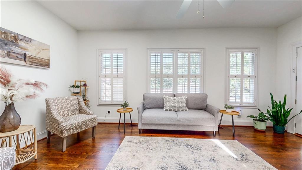 2166 Heritage Heights