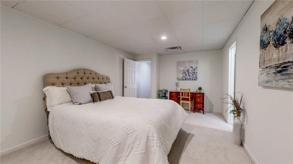 2166 Heritage Heights