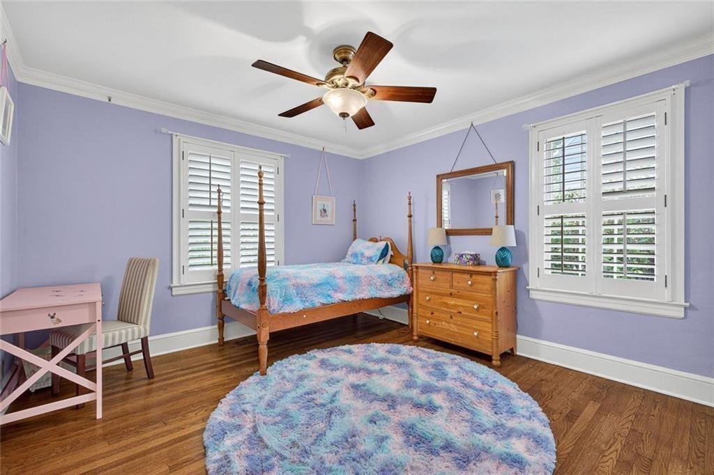 789 Longwood Drive NW