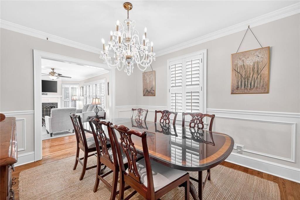 789 Longwood Drive NW