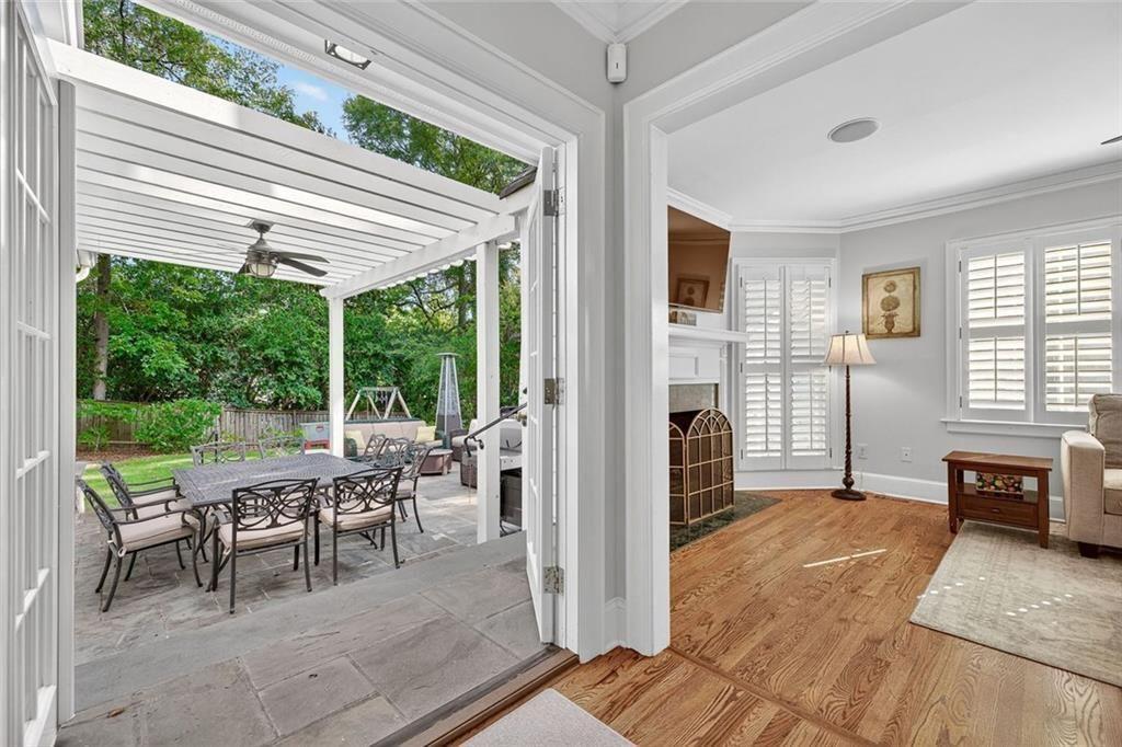 789 Longwood Drive NW