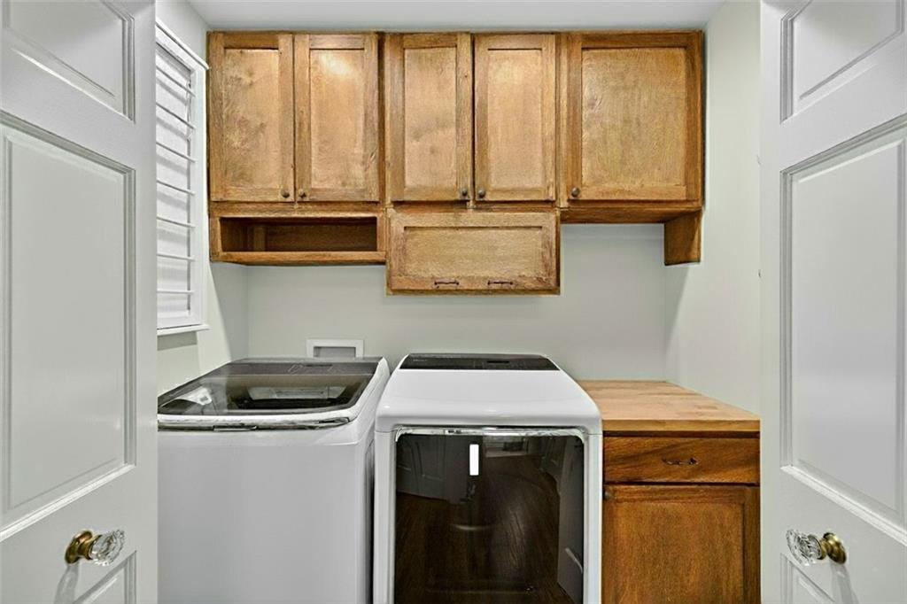 789 Longwood Drive NW