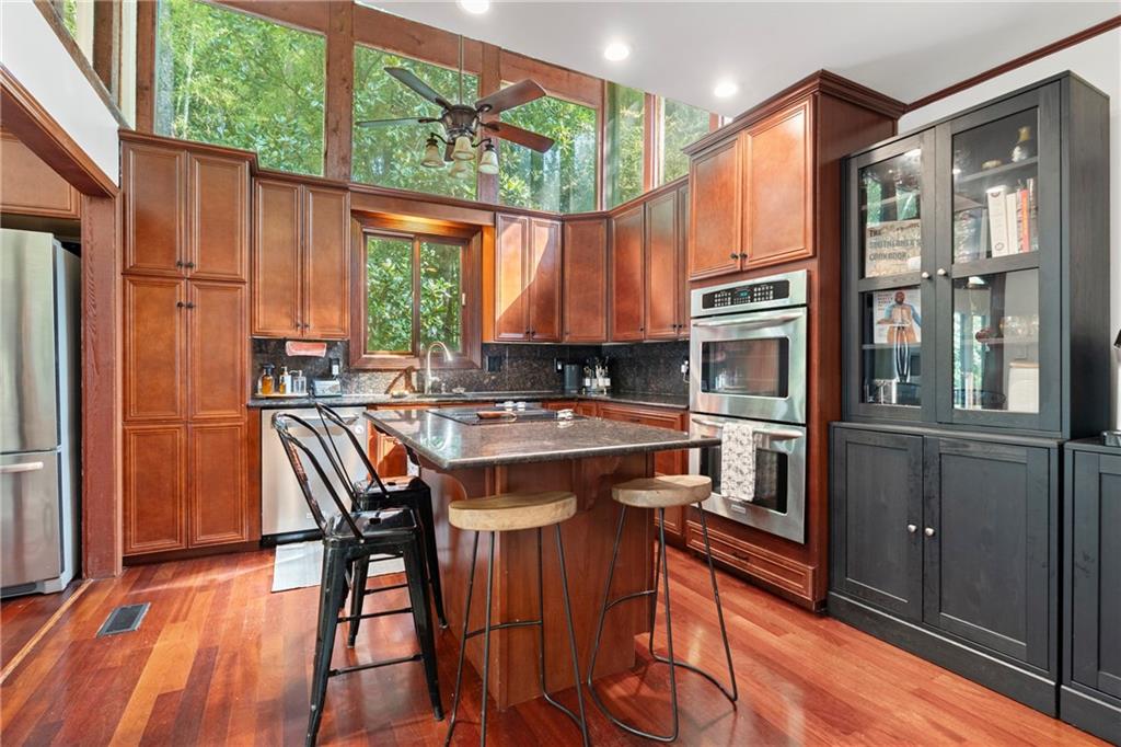 4060 Laurel Ridge Trail SE