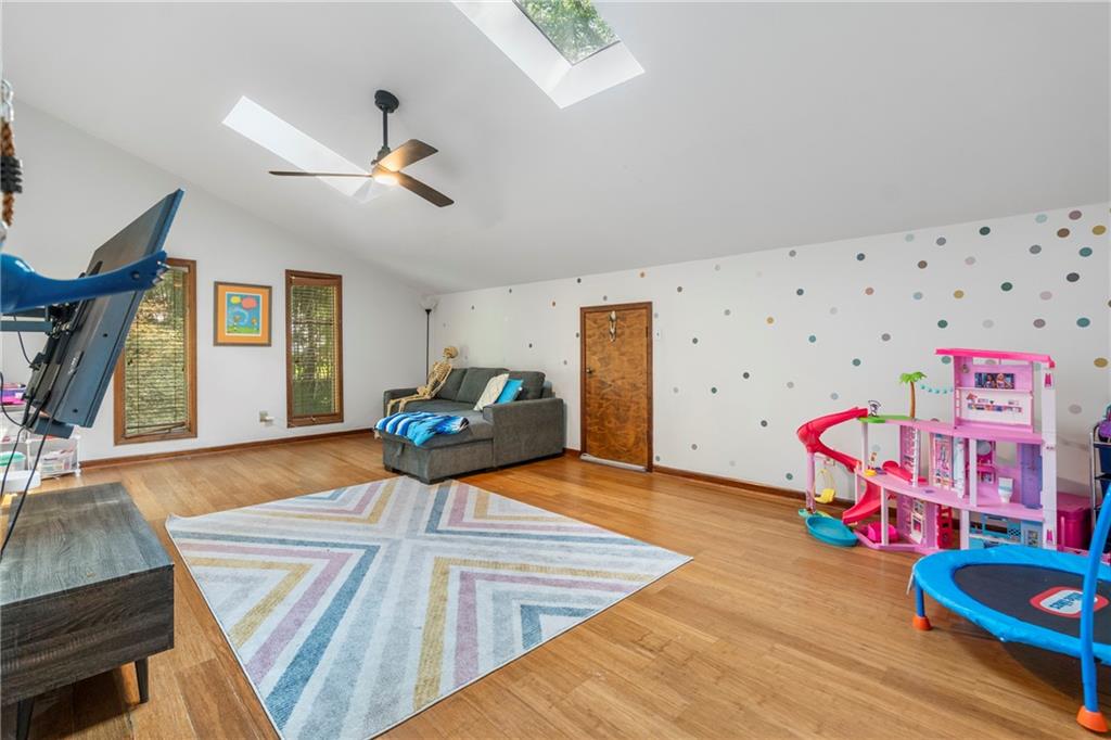 4060 Laurel Ridge Trail SE