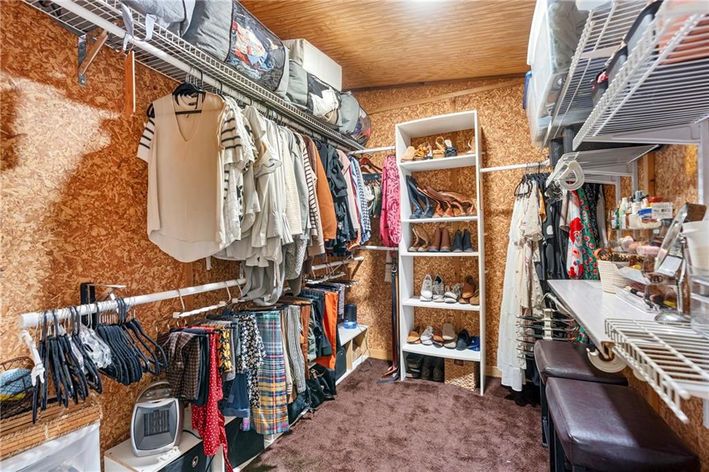 4060 Laurel Ridge Trail SE