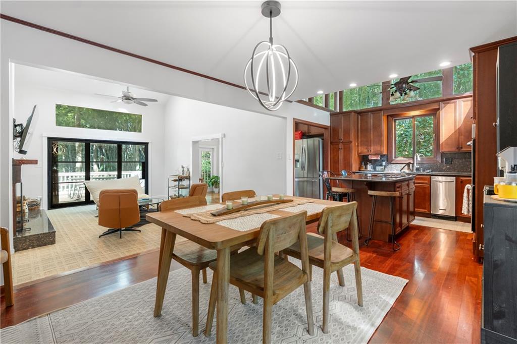 4060 Laurel Ridge Trail SE