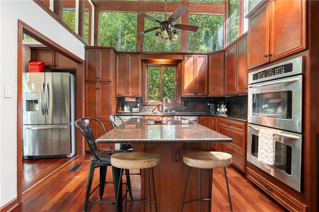 4060 Laurel Ridge Trail SE