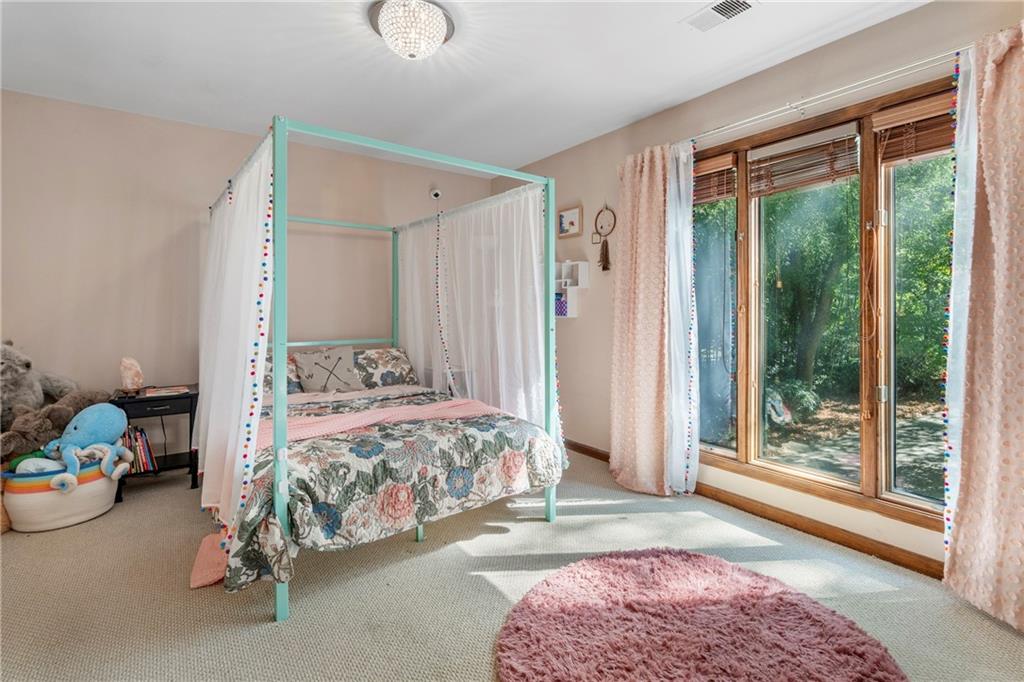 4060 Laurel Ridge Trail SE