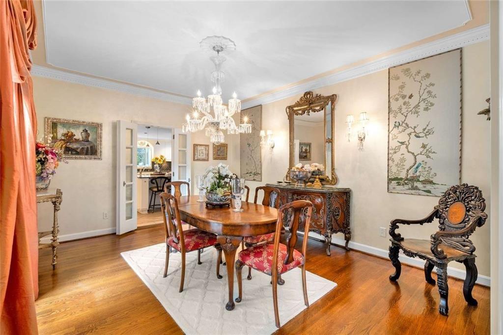 760 Weatherly Lane NW