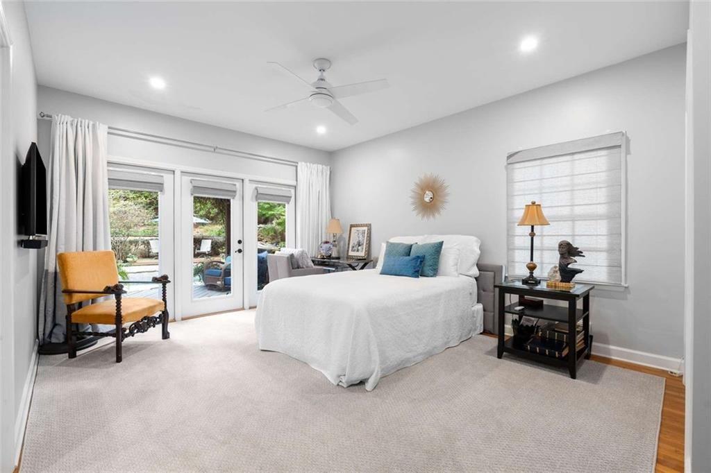 760 Weatherly Lane NW