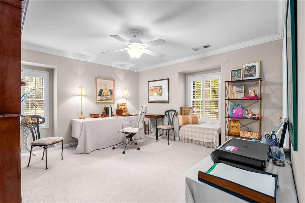 760 Weatherly Lane NW