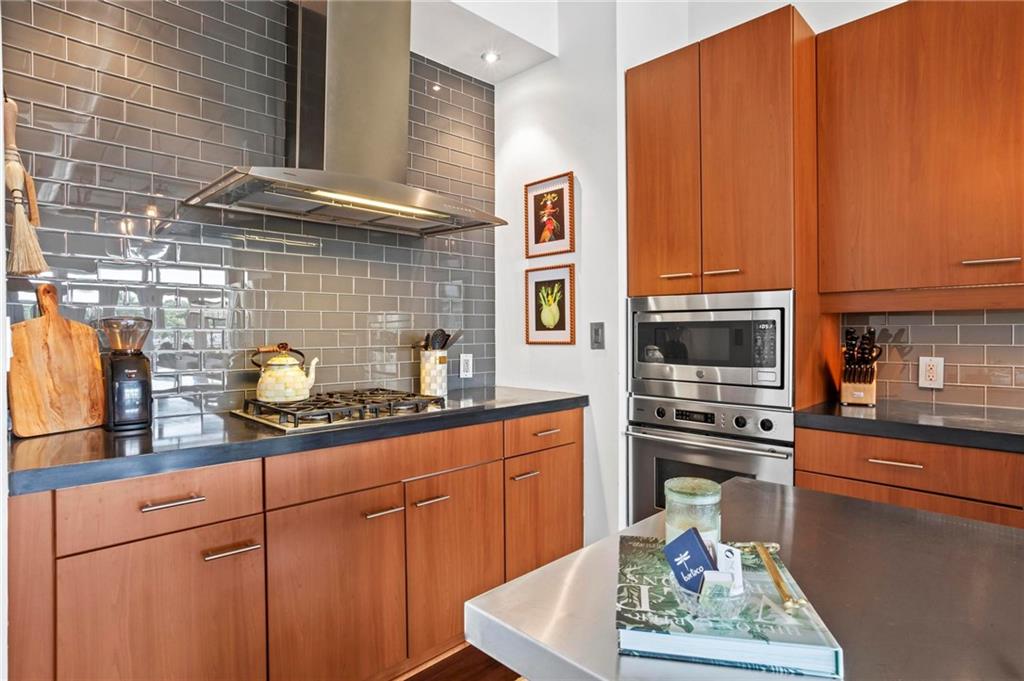 206 11th Street NE Unit 701
