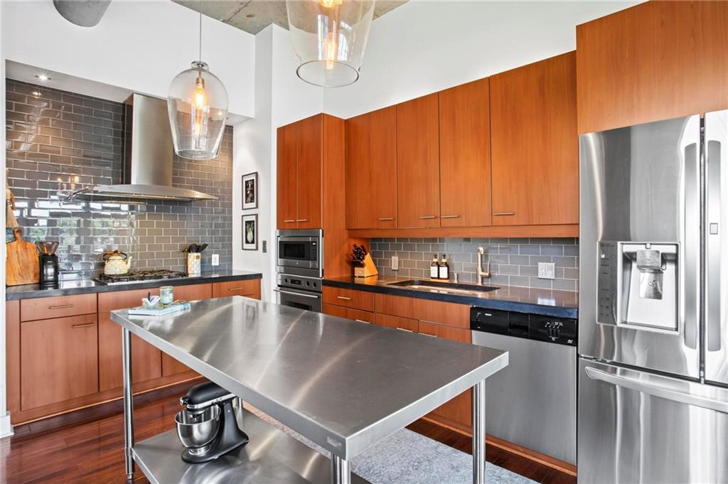 206 11th Street NE Unit 701