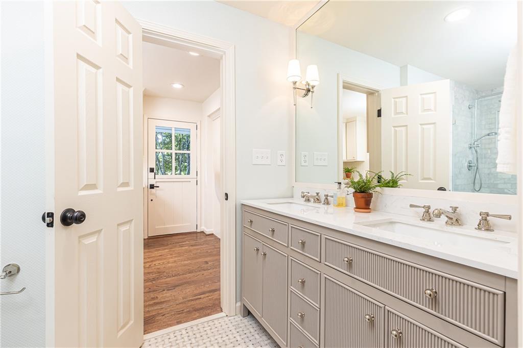 2891 Ridgemore Road NW