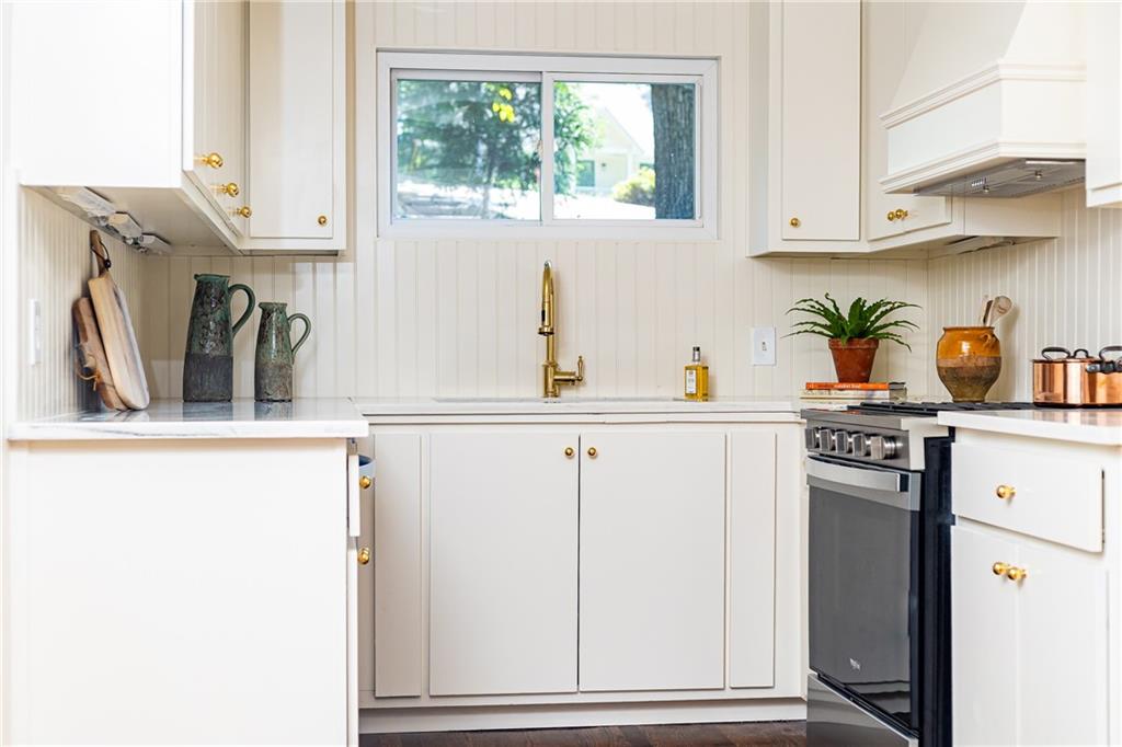 2891 Ridgemore Road NW