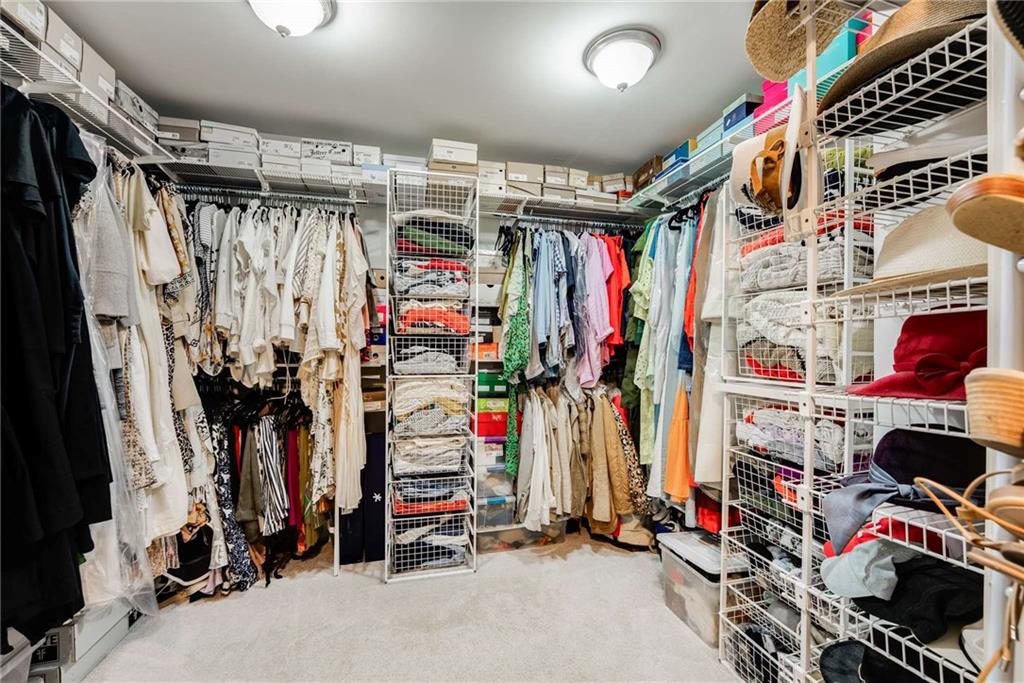 2323 SHENANDOAH Avenue NE