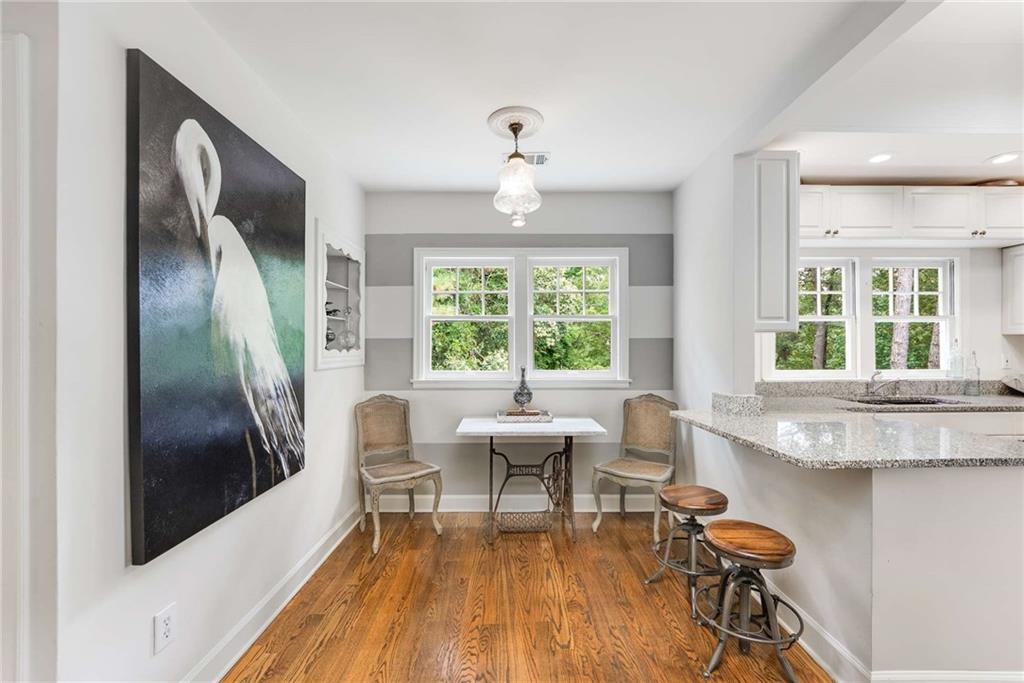 2323 SHENANDOAH Avenue NE