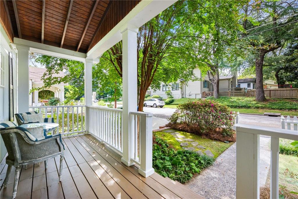 2323 SHENANDOAH Avenue NE