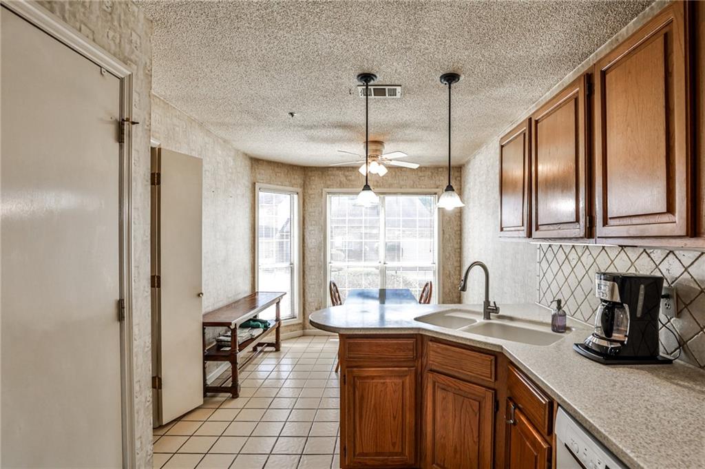 4037 Fawn Run