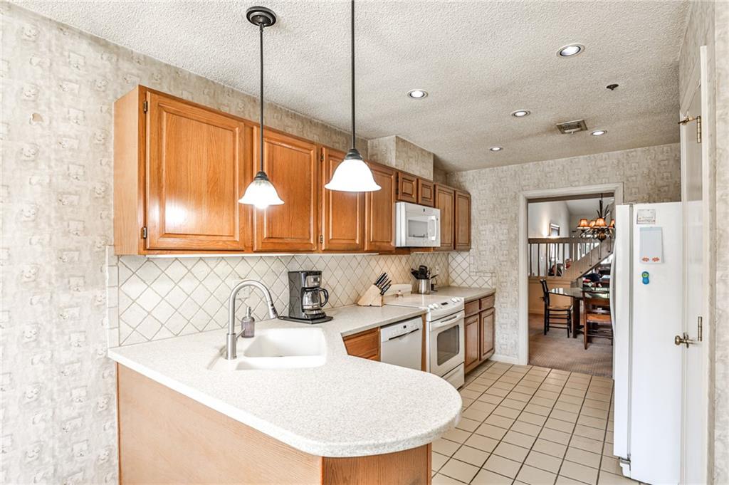 4037 Fawn Run