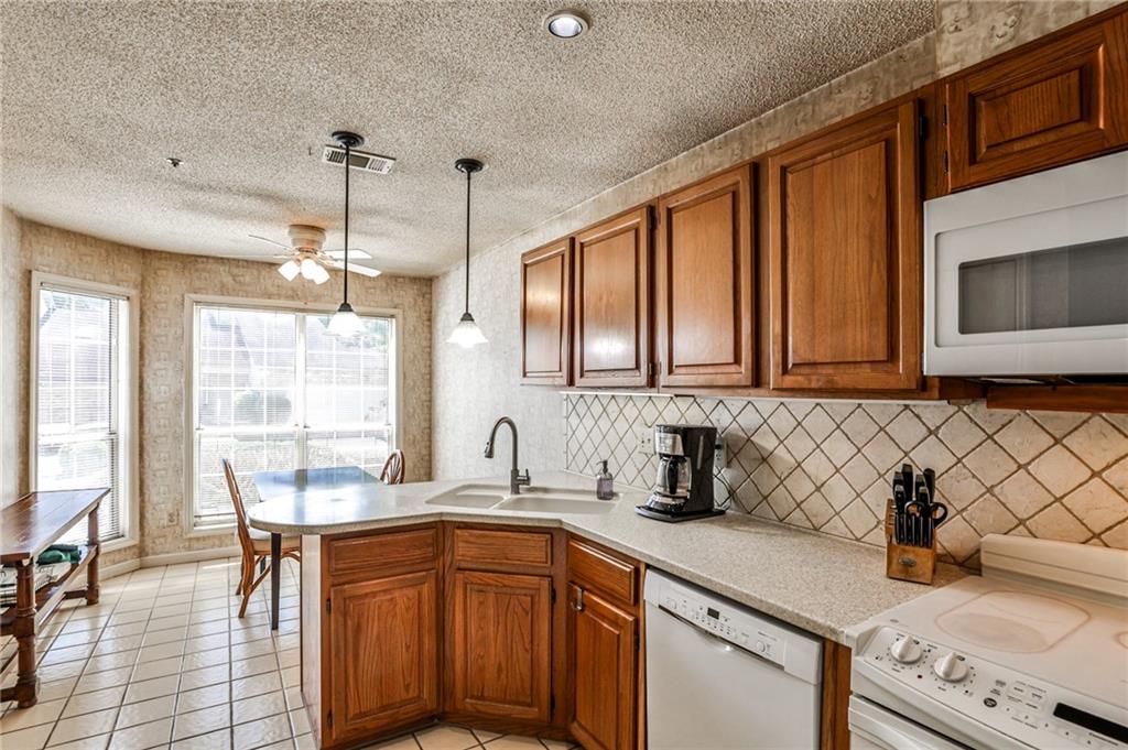 4037 Fawn Run