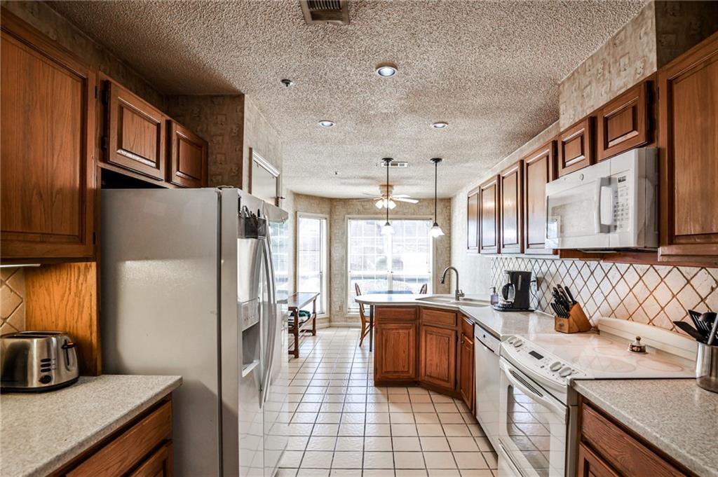 4037 Fawn Run