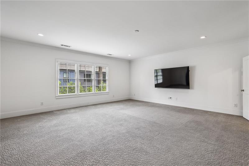 280 Chastain Park Drive NE