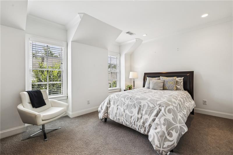 280 Chastain Park Drive NE