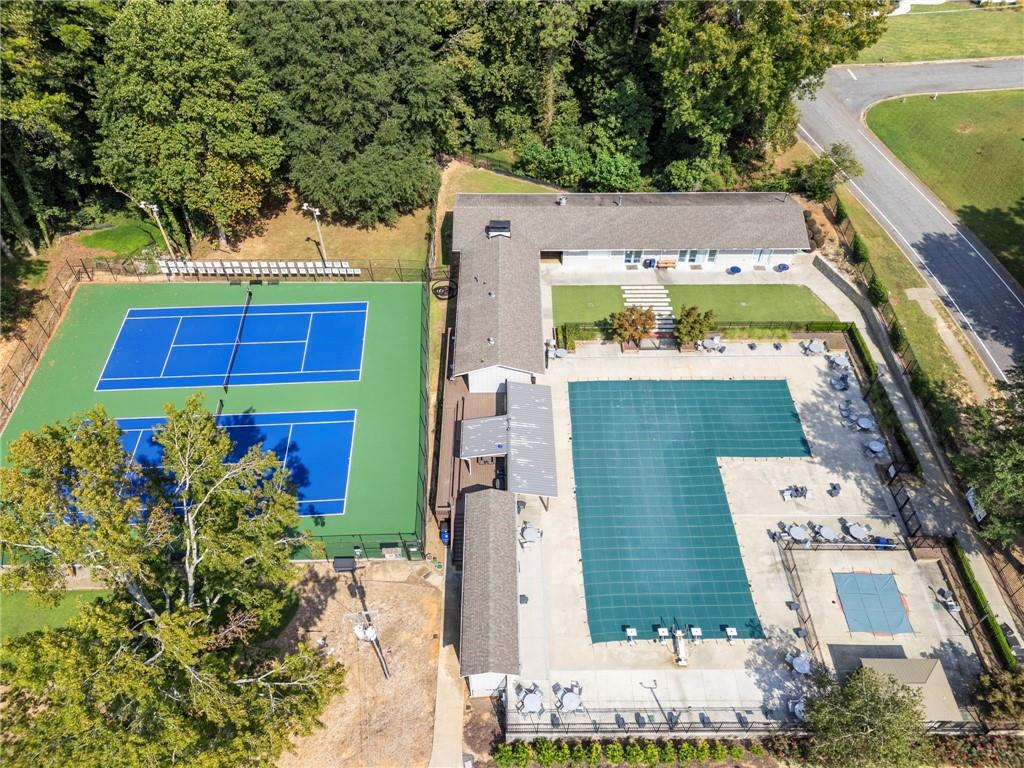 4143 Commodore Drive