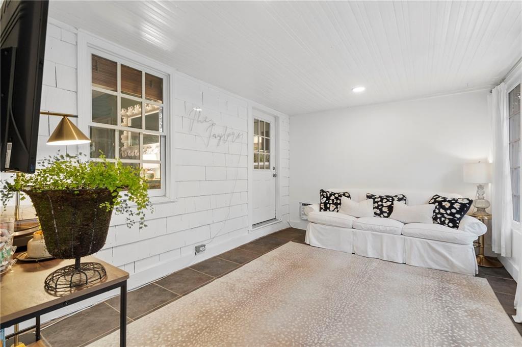 25 Karland Drive NW