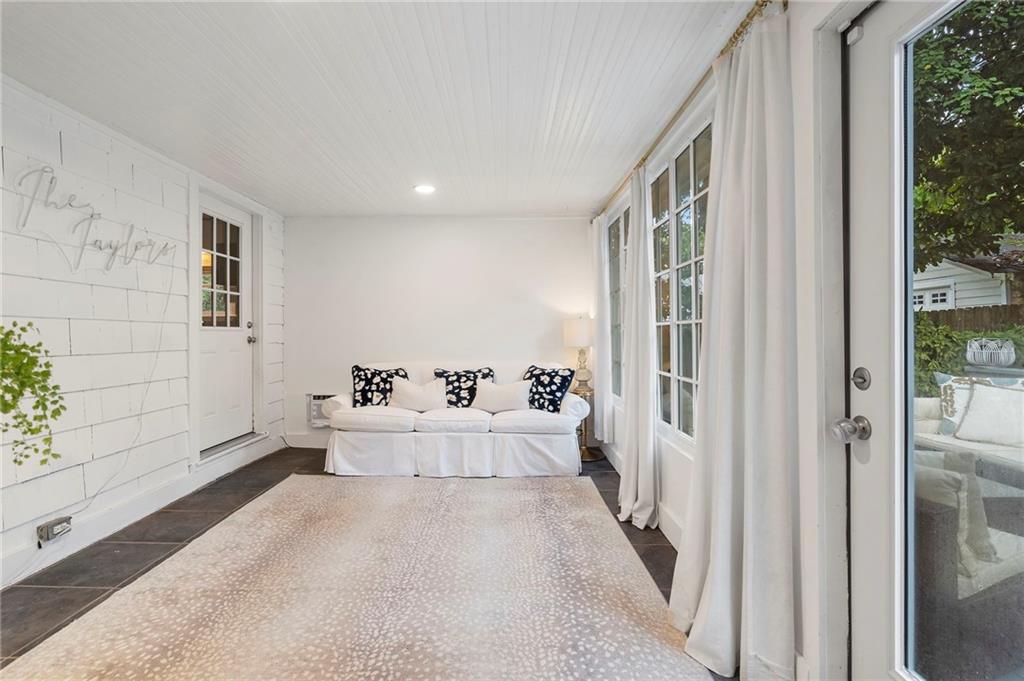 25 Karland Drive NW