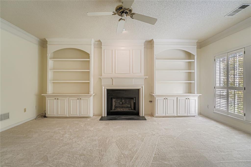 120 Lyndhurst Court