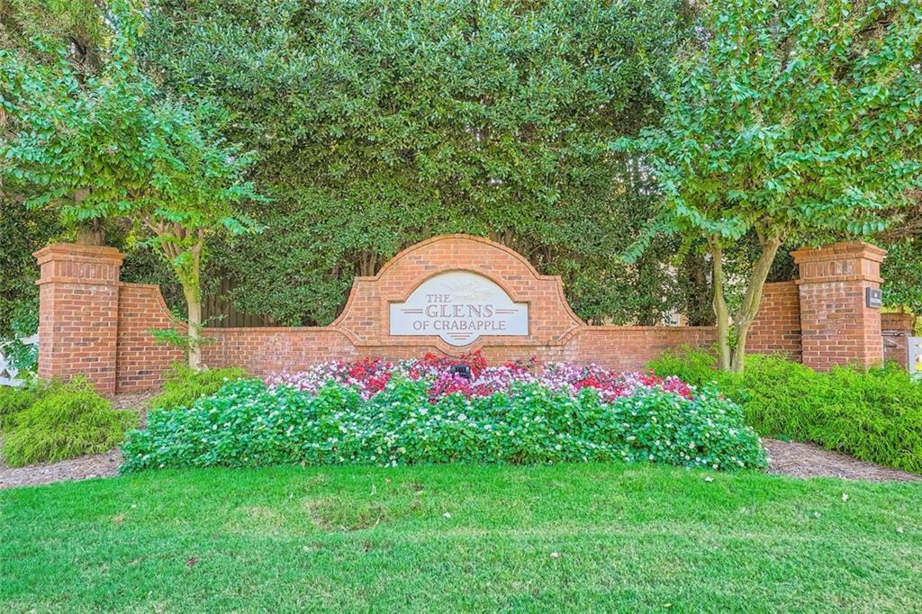 120 Lyndhurst Court