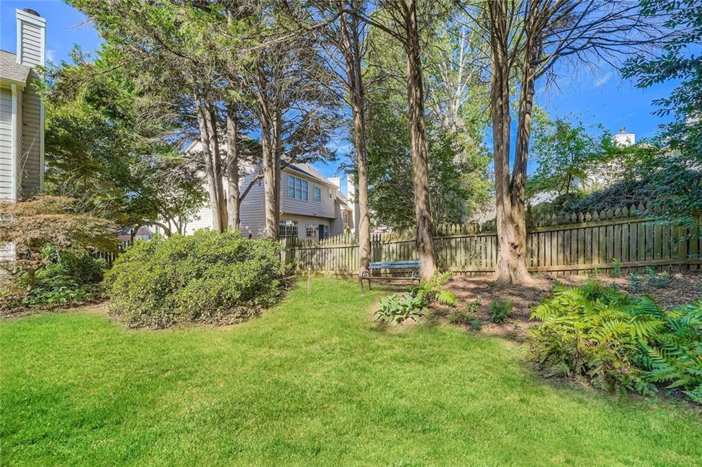 120 Lyndhurst Court