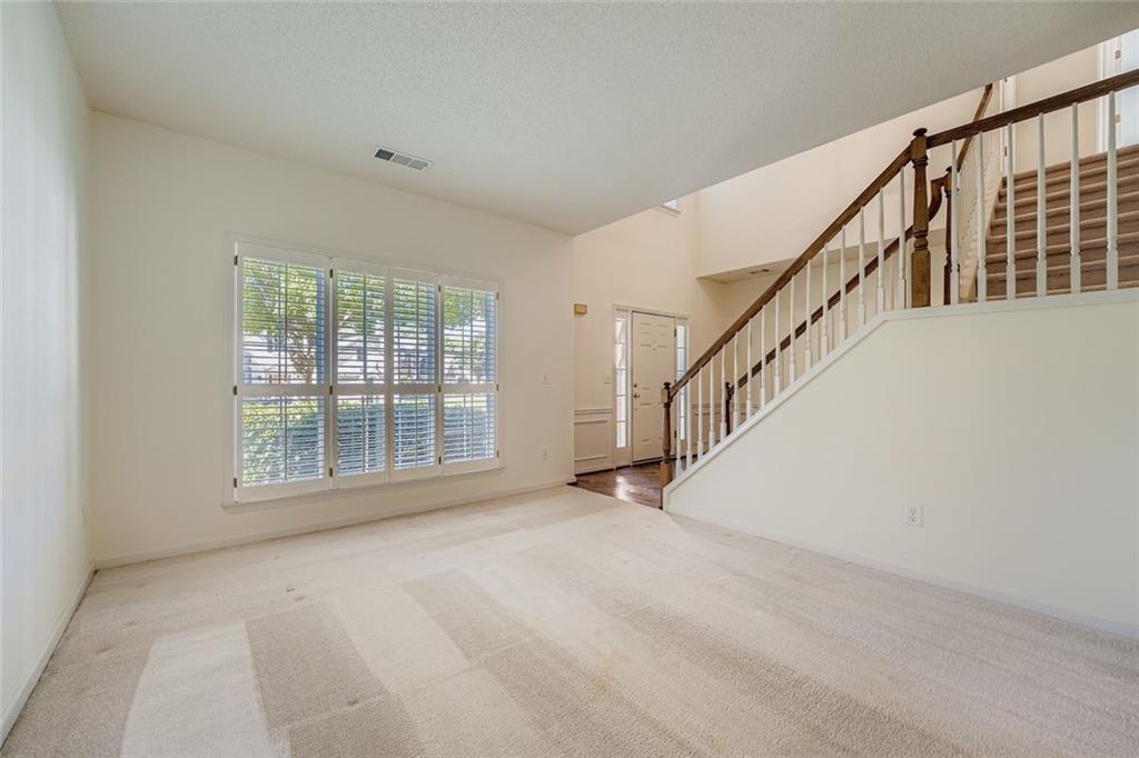 120 Lyndhurst Court