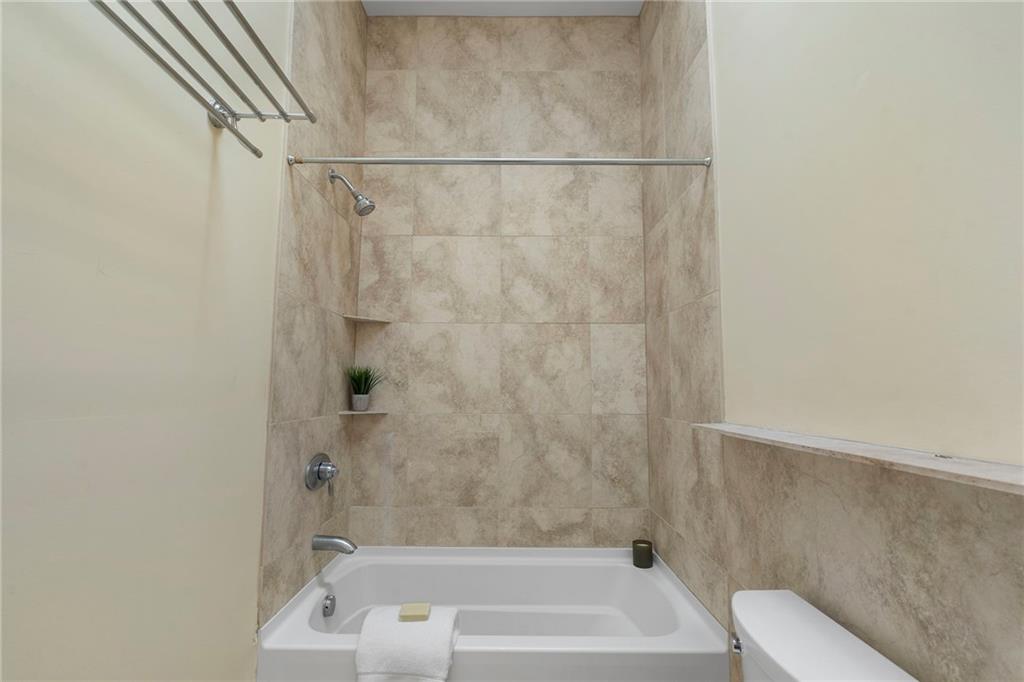 1467 Monroe Drive Unit 11