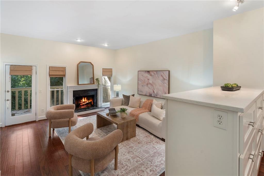 1467 Monroe Drive Unit 11