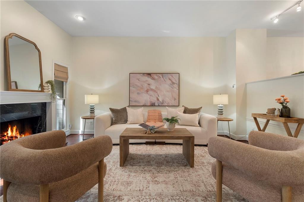 1467 Monroe Drive Unit 11