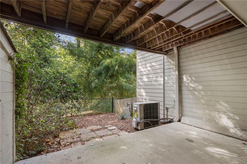 1467 Monroe Drive Unit 11