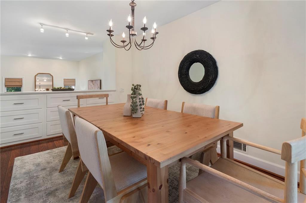 1467 Monroe Drive Unit 11