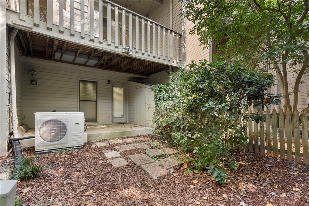 1467 Monroe Drive Unit 11