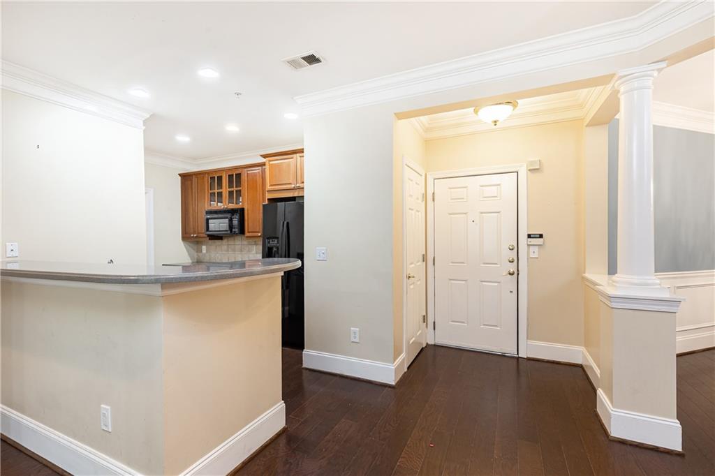 4100 Paces Walk SE Unit 2104
