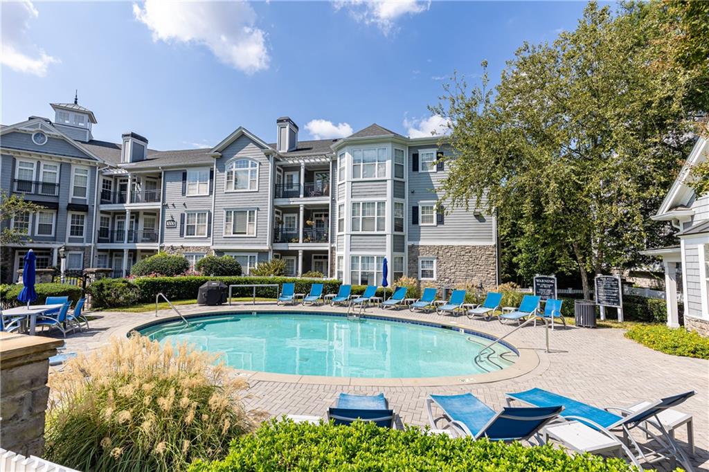 4100 Paces Walk SE Unit 2104