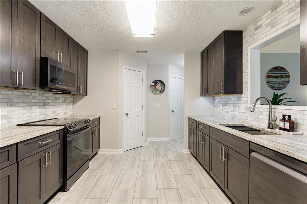 3536 Bridle Brook Drive