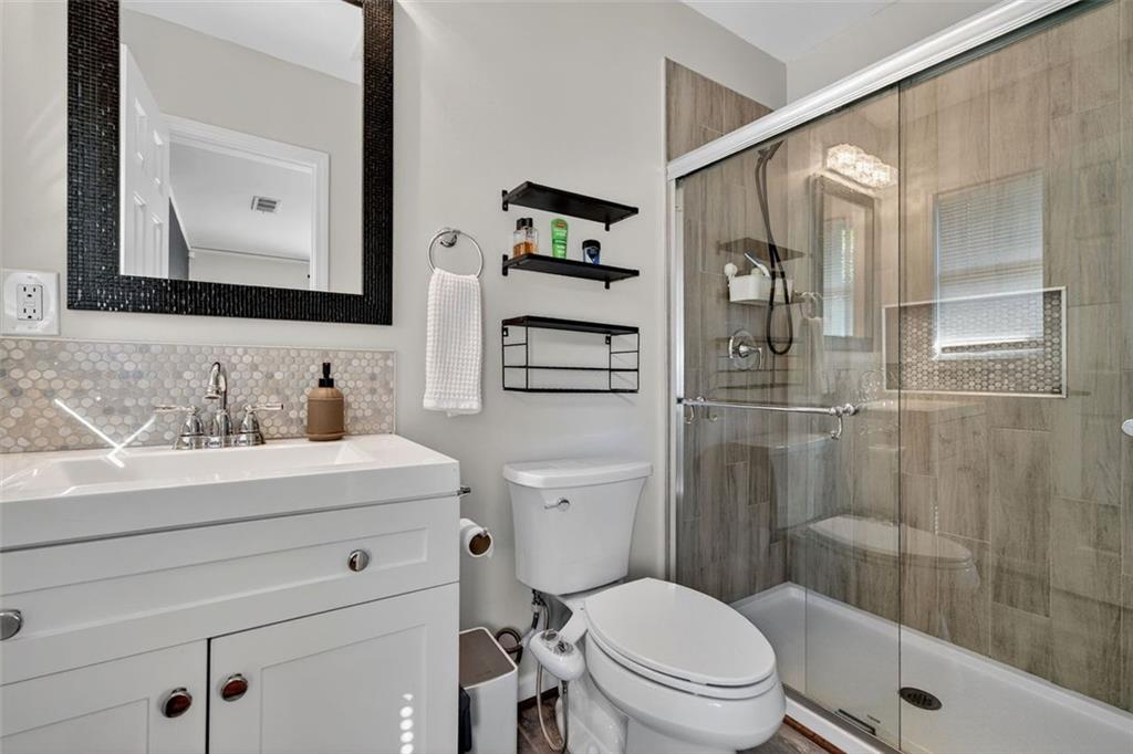 1994 Honeysuckle Lane SW