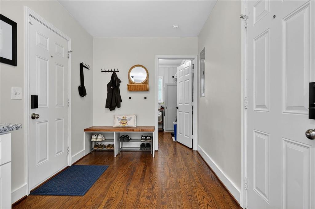 1994 Honeysuckle Lane SW