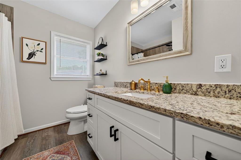 1994 Honeysuckle Lane SW